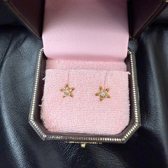 3 pairs of Juicy Couture earrings - Picture 3 of 4